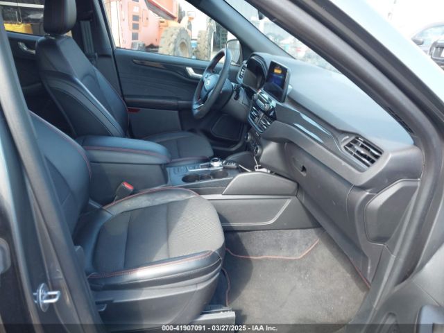 1FMCU0MZ0PUA96995 Ford Escape St-line