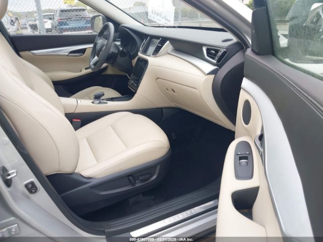 3PCAJ5M17KF114843 Infiniti Qx50 Luxe