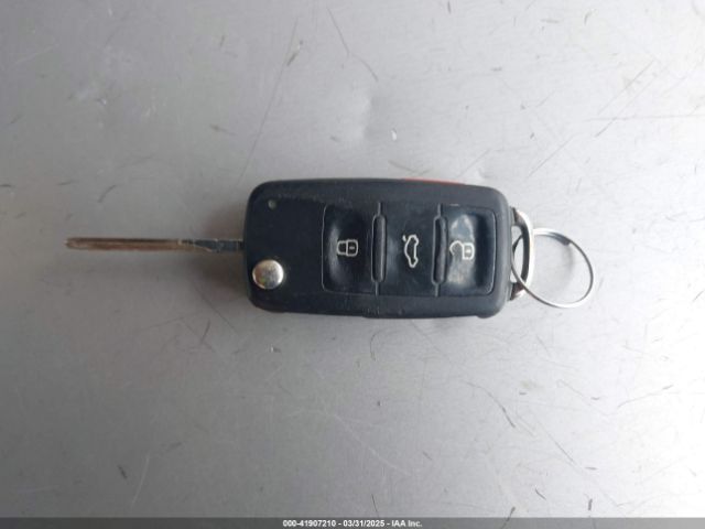 WVGAV7AX4FW609426 Volkswagen TIGUAN S