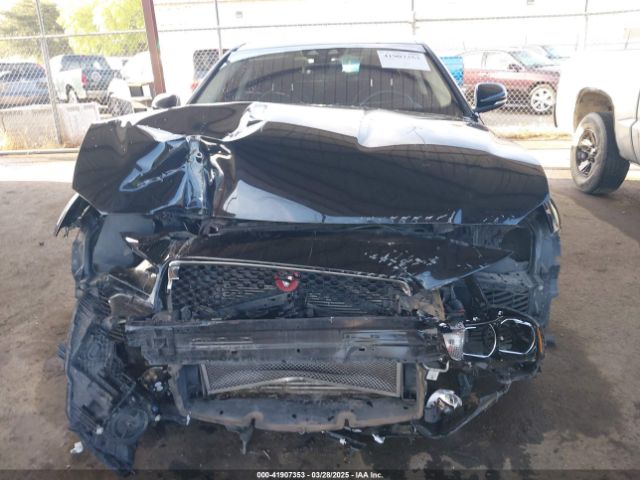 SAJAR4BG6HA965240 Jaguar Xe 25t