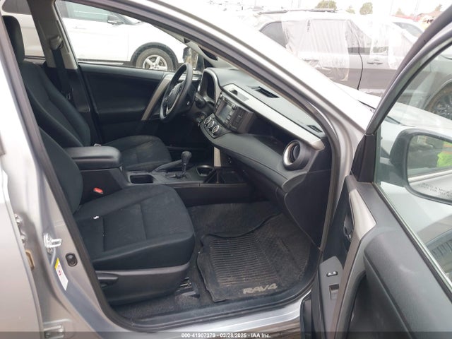 2T3BFREV9HW609577 Toyota RAV4 LE