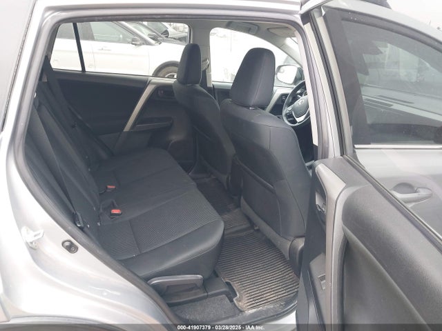 2T3BFREV9HW609577 Toyota RAV4 LE