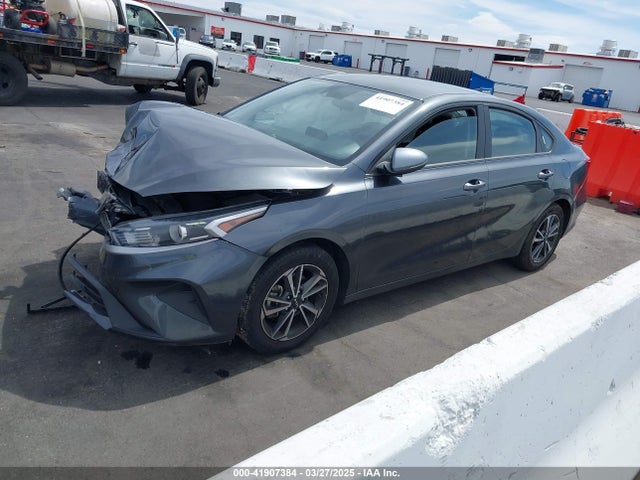 KIA Forte Lxs 2023 3KPF24AD7PE512241 Image 2