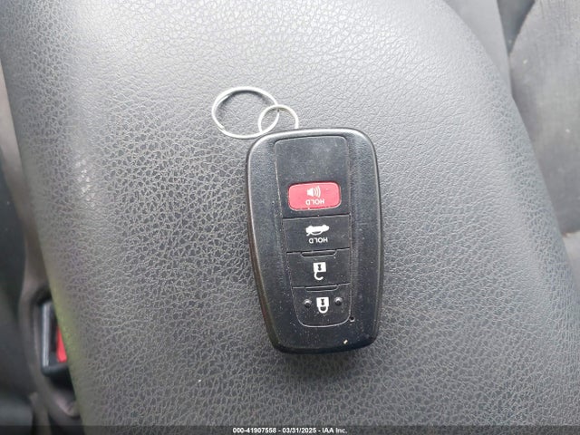 4T1L11AK3LU977805 Toyota CAMRY LE