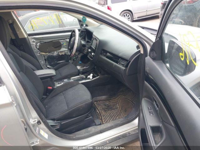 2020 MITSUBISHI OUTLANDER JA4AZ3A32LZ026792 Photo 4
