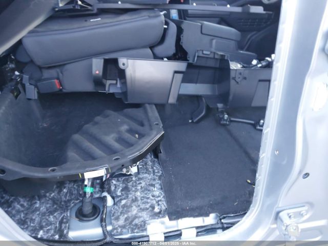 3TMKB5FN1RM009772 Toyota Tacoma Sr5 2wd