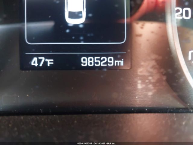 5NPD84LF5JH267673 Hyundai ELANTRA SEL
