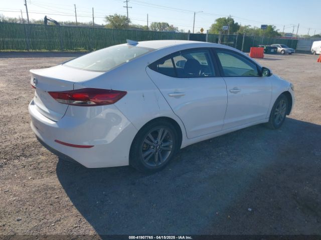 5NPD84LF5JH267673 Hyundai ELANTRA SEL