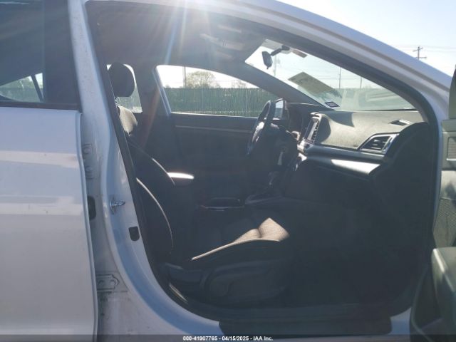 5NPD84LF5JH267673 Hyundai ELANTRA SEL