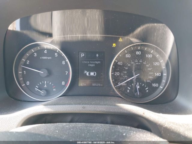 5NPD84LF5JH267673 Hyundai ELANTRA SEL