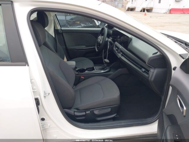 3KPFT4DE2SE014295 KIA K4 Lx