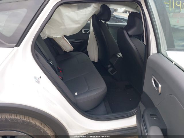 3KPFT4DE2SE014295 KIA K4 Lx