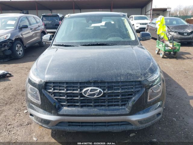 KMHRB8A39NU198646 Hyundai Venue Se