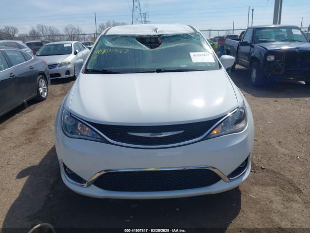 2C4RC1FG8JR125229 Chrysler Pacifica Touring Plus