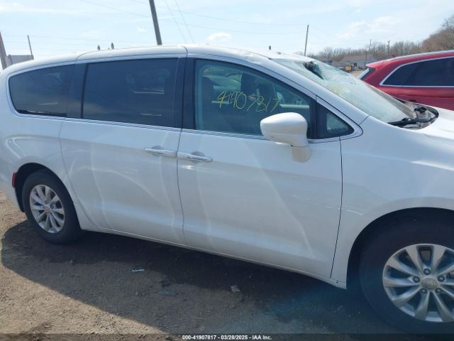 2C4RC1FG8JR125229 Chrysler Pacifica Touring Plus