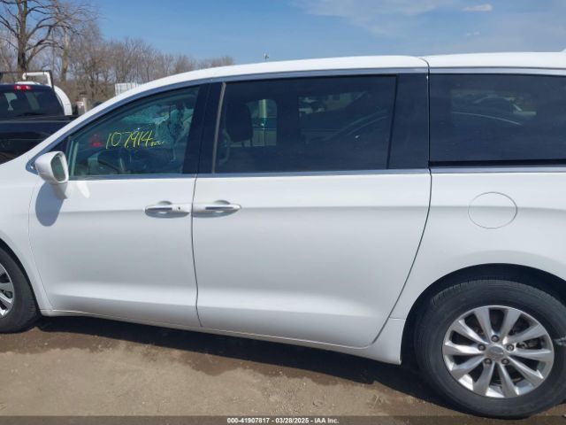 2C4RC1FG8JR125229 Chrysler Pacifica Touring Plus