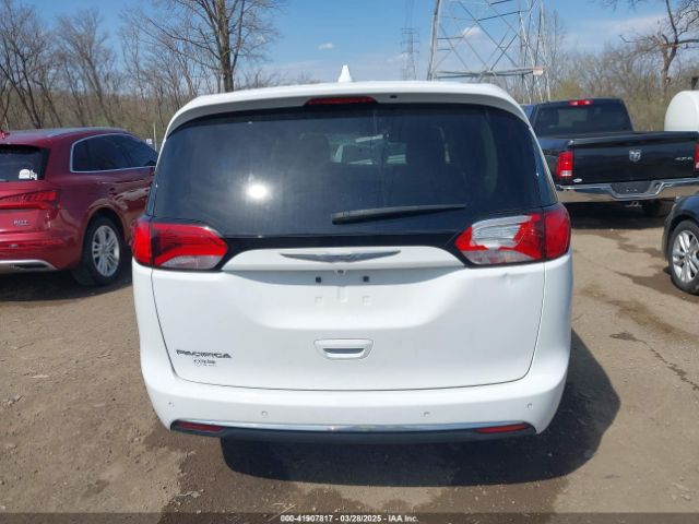 2C4RC1FG8JR125229 Chrysler Pacifica Touring Plus