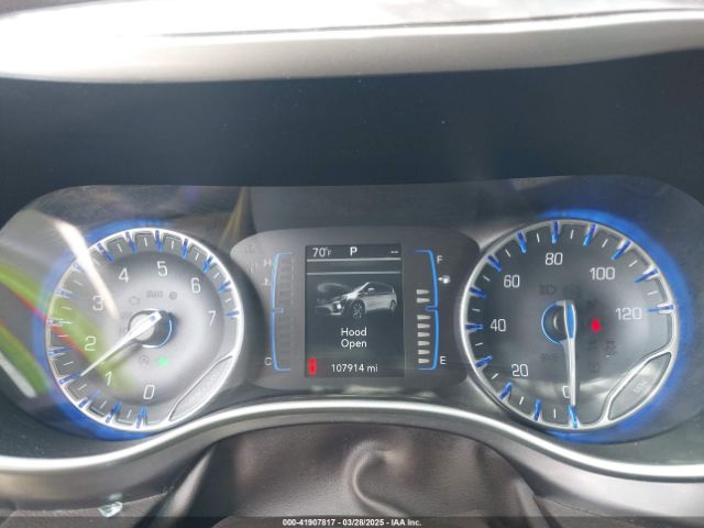 2C4RC1FG8JR125229 Chrysler Pacifica Touring Plus