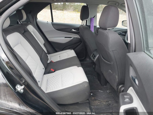 2GNAXREV3J6258814 Chevrolet EQUINOX LS