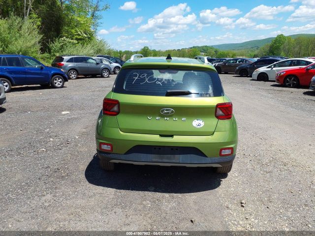 KMHRC8A3XNU132734 Hyundai Venue Sel