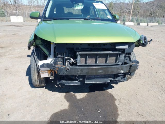 KMHRC8A3XNU132734 Hyundai Venue Sel