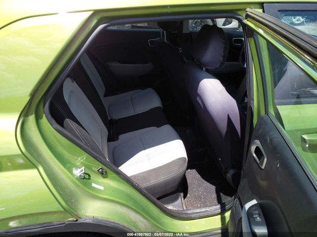 KMHRC8A3XNU132734 Hyundai Venue Sel