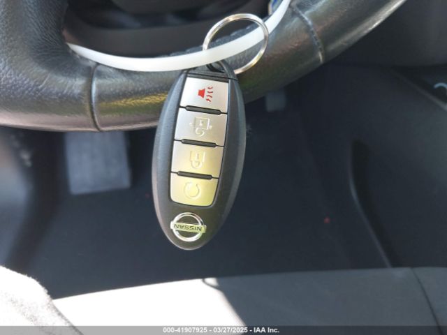 5N1DR2MM1HC643706 Nissan Pathfinder Sv