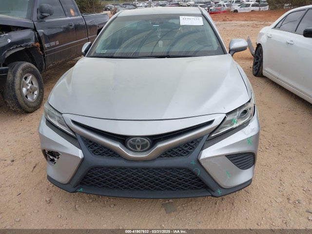 4T1B11HK9JU593770 Toyota CAMRY SE