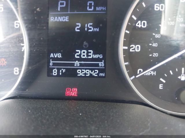 5NPD84LF3HH157568 Hyundai ELANTRA SE