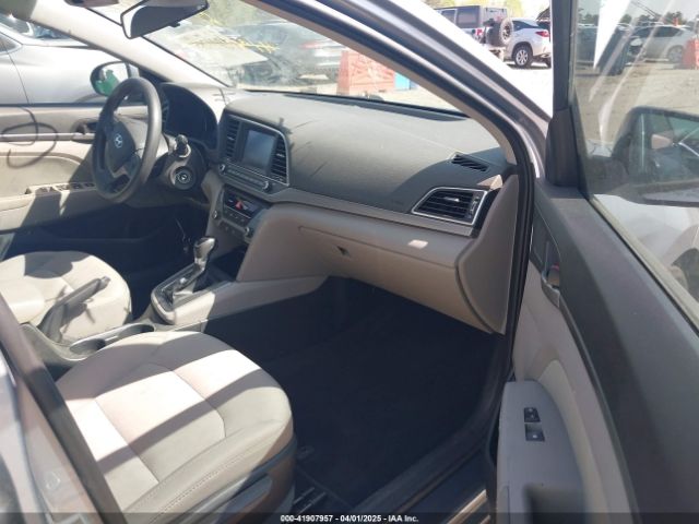 5NPD84LF3HH157568 Hyundai ELANTRA SE