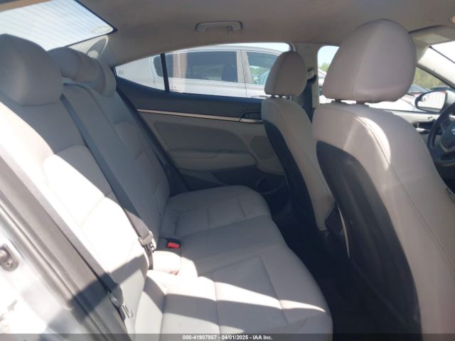 5NPD84LF3HH157568 Hyundai ELANTRA SE