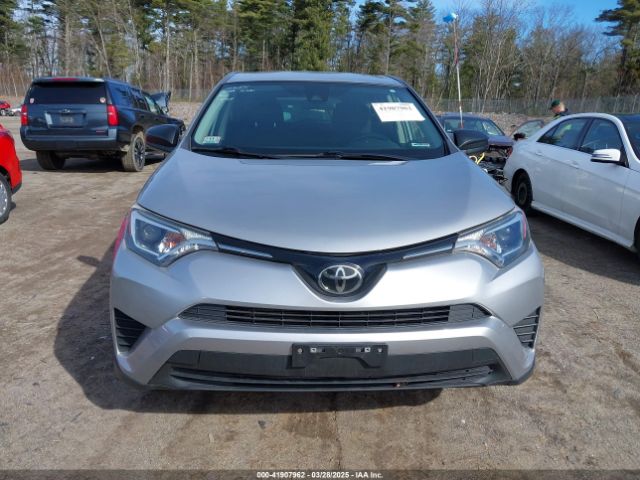 JTMBFREV8JJ224872 Toyota RAV4 LE