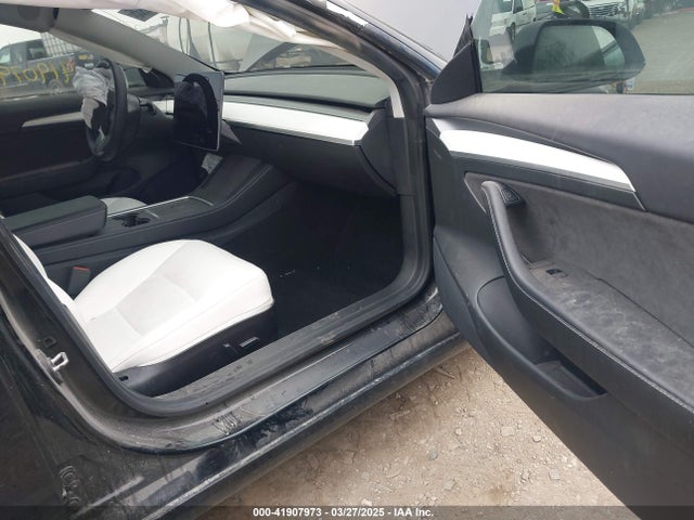 2021 TESLA MODEL 3 5YJ3E1EC5MF030822 Photo 4