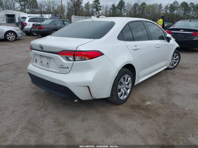 Toyota Corolla Hybrid Le 2024 JTDBCMFE9R3043354 Image 4