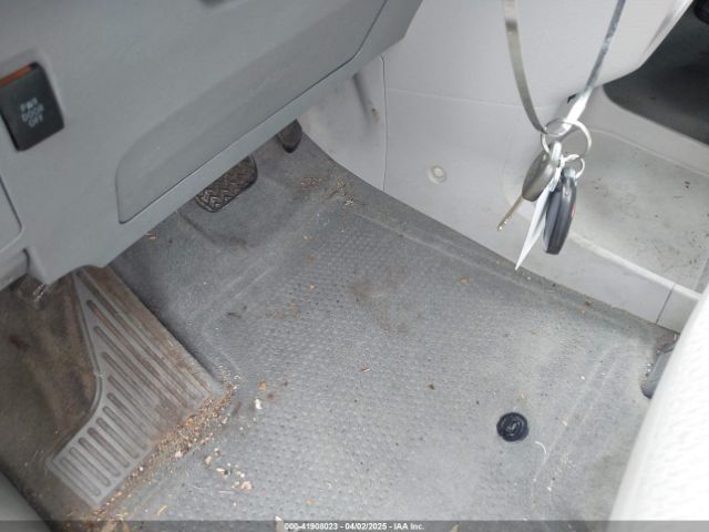 5TDKK3DC3ES506466 Toyota Sienna Le V6 8 Passenger