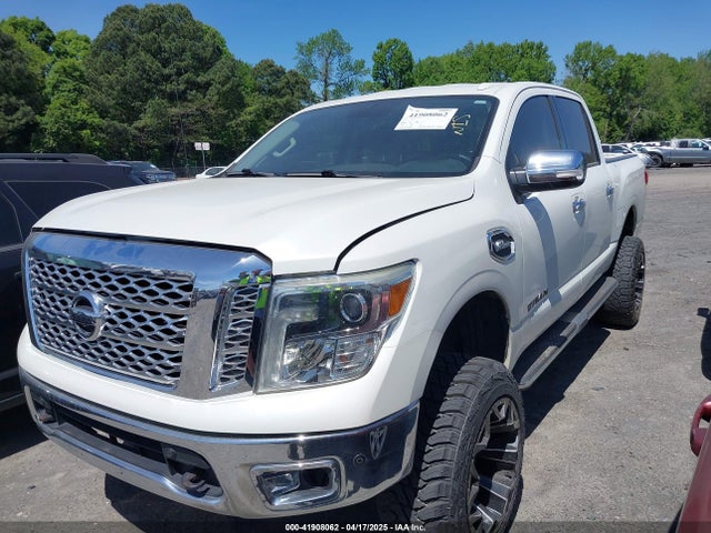 1N6AA1E51HN503222 Nissan Titan Sl