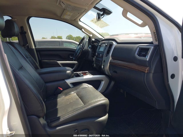 1N6AA1E51HN503222 Nissan Titan Sl