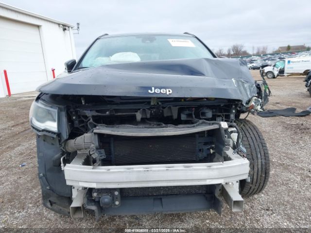 3C4NJDCB1JT341189 Jeep Compass Limited 4x4
