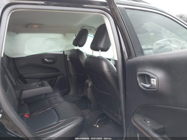 3C4NJDCB1JT341189 Jeep Compass Limited 4x4