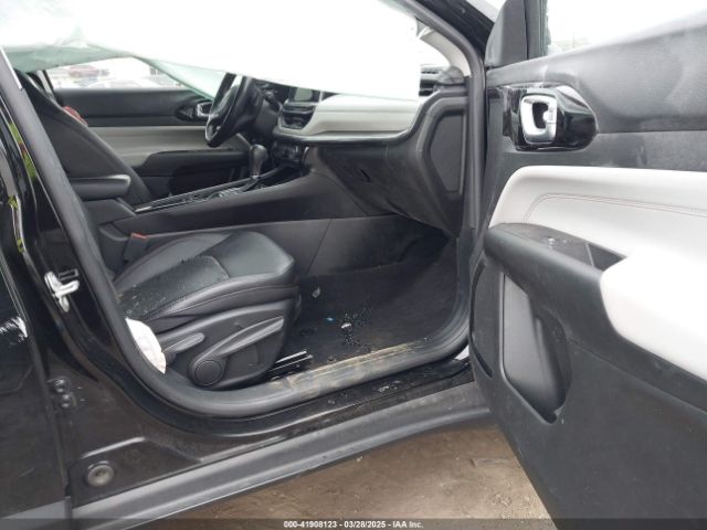 3C4NJDCBXNT196157 Jeep Compass Limited 4x4