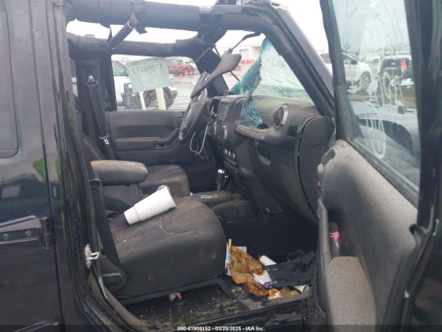 1C4BJWDGXEL294965 Jeep Wrangler Unlimited Sport