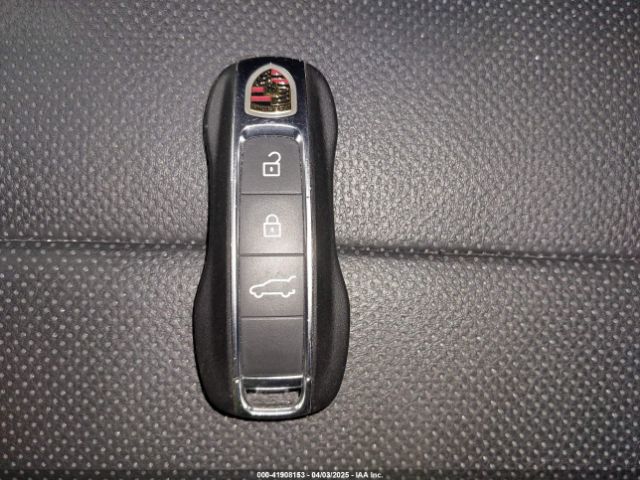 WP1AA2AY5RDA01585 Porsche Cayenne
