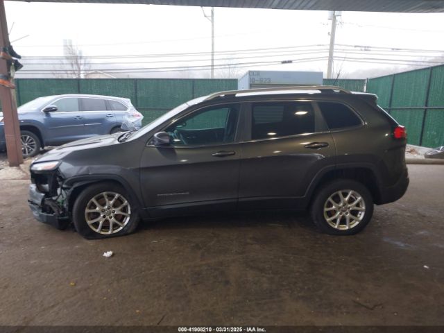 1C4PJLCB1EW155591 Jeep Cherokee Latitude