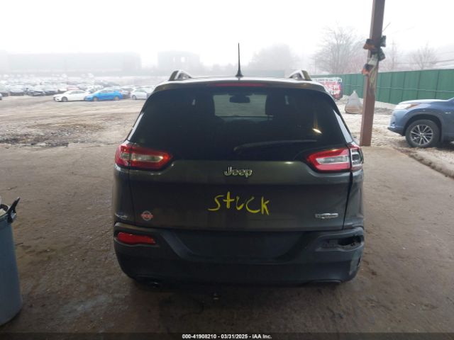1C4PJLCB1EW155591 Jeep Cherokee Latitude