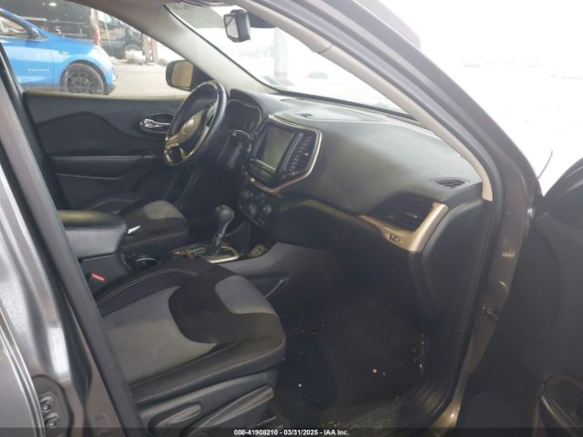1C4PJLCB1EW155591 Jeep Cherokee Latitude