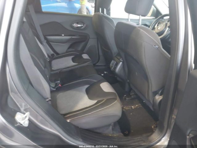 1C4PJLCB1EW155591 Jeep Cherokee Latitude