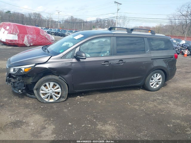 KNDMB5C11G6158934 KIA SEDONA LX