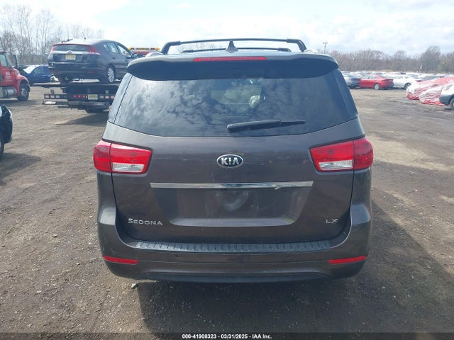 KNDMB5C11G6158934 KIA SEDONA LX