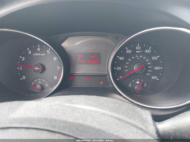 KNDMB5C11G6158934 KIA SEDONA LX