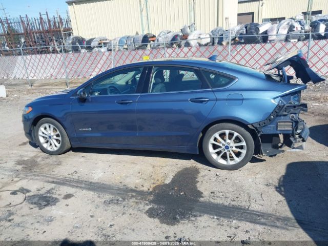 3FA6P0LU8KR131951 Ford Fusion Hybrid Se